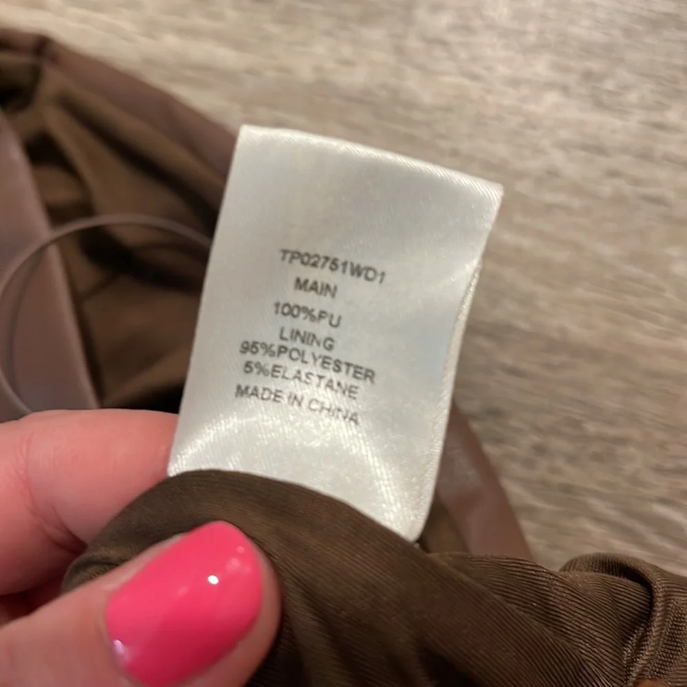 MESHKI vegan leather crop top - Picture 4 of 4